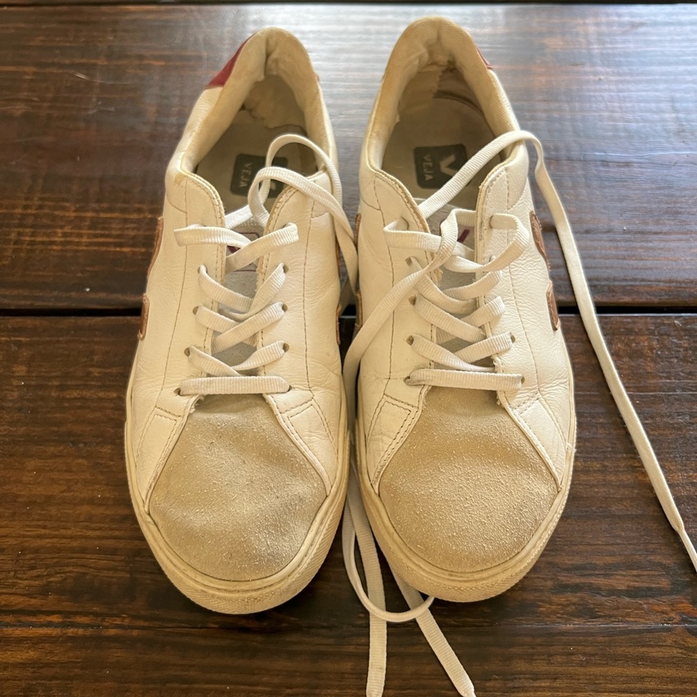 Veja sneakers (kids 7 or women’s 8.5)
